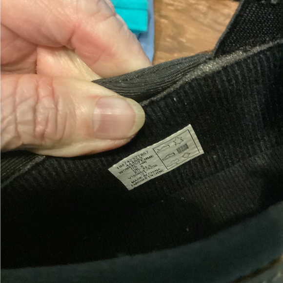 Lands End shoes. Never worn. - Picture 6 of 8